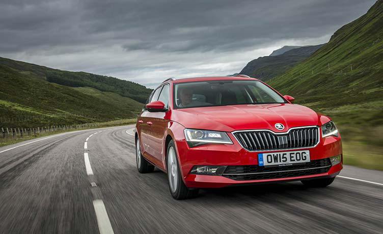 skoda-superb-estate-car-imagejpg