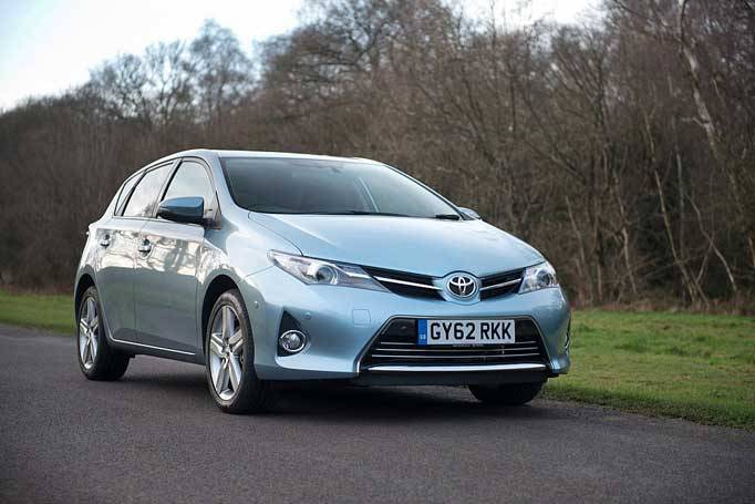 toyota-auris-imagejpg