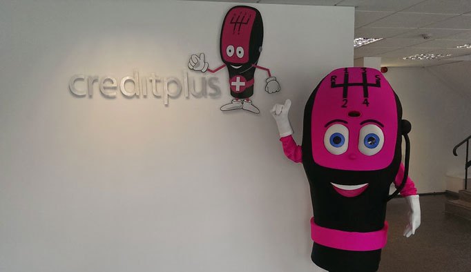 mascot-with-signjpg