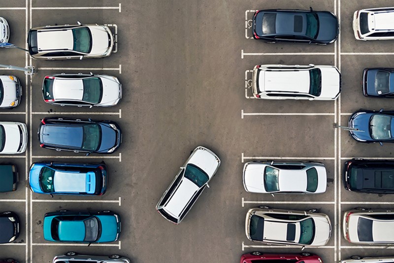 5-tips-to-park-like-a-pro-busy-car-parkjpg